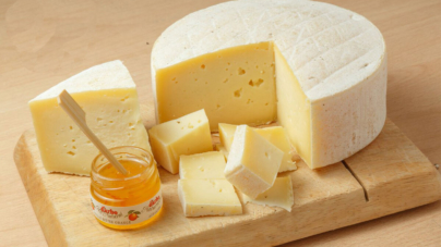 Полезность полутвердого сыра: Питательная ценность и преимущества для здоровья